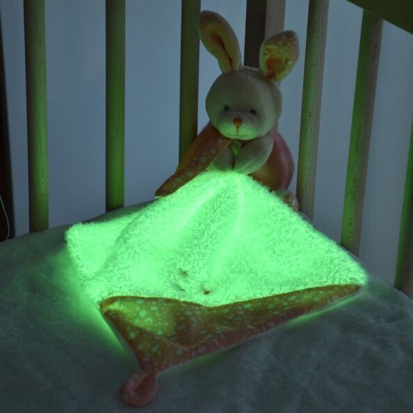  - je brille dans nuit - peluche avec lapin rose orangé blanc 25 cm 